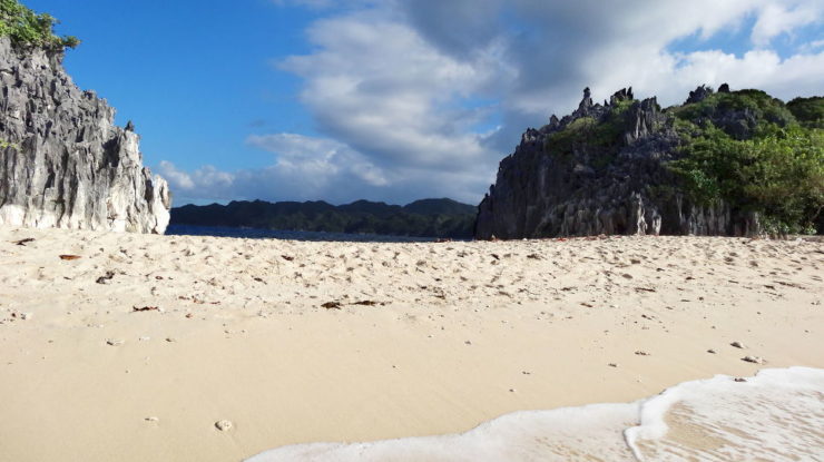 caramoan albay tour package